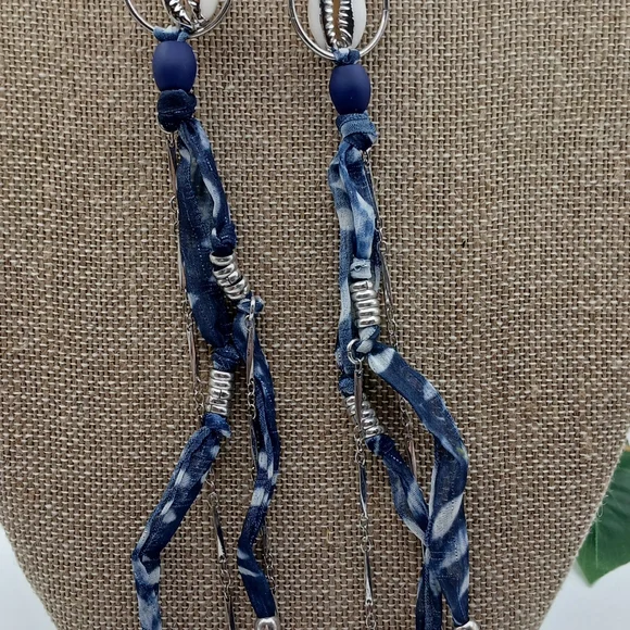 SOLD Free People Bridget Dangle Shells Blue And Silver Earrings NWT - Picture 15 of 16